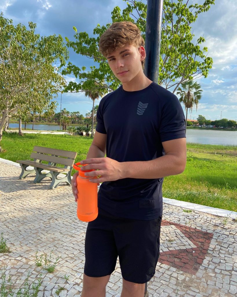 Teen model Nicolas Araújo Camassola, 17, tragically drowns after school photoshoot in Brazil. He was pulled under by strong tides despite rescue attempts.