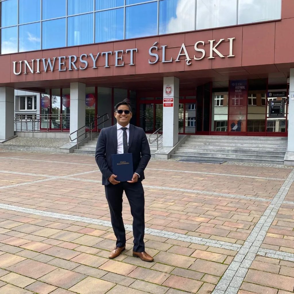 Footballer Kevin Sánchez is in a coma after a crash killed his pregnant wife and baby in Poland. The couple married in February and were building a life together.