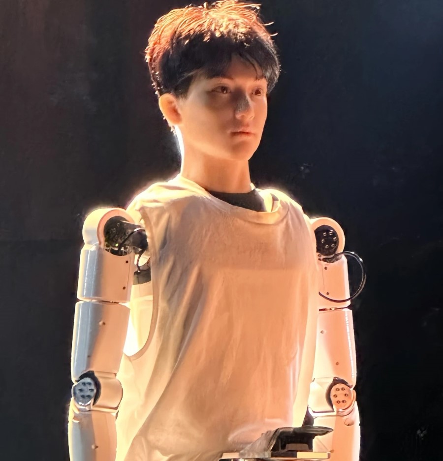 Xueba-01, a lifelike humanoid robot, has become the first to enrol at a university, joining Shanghai Theatre Academy as a PhD student in Drama and Film to study AI in opera.