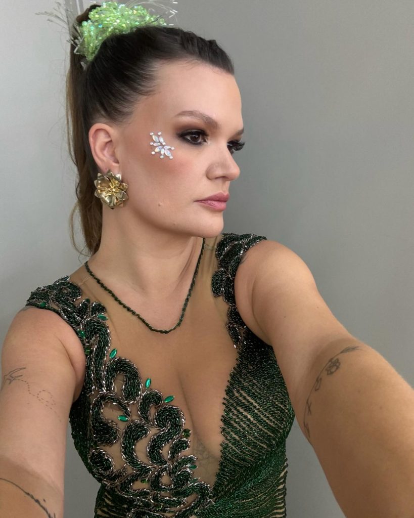 Mum and businesswoman Natália Thomazella, 40, died of cardiac arrest during a bum lift in a three-in-one surgery in Brazil - police are treating her tragic death as suspicious.