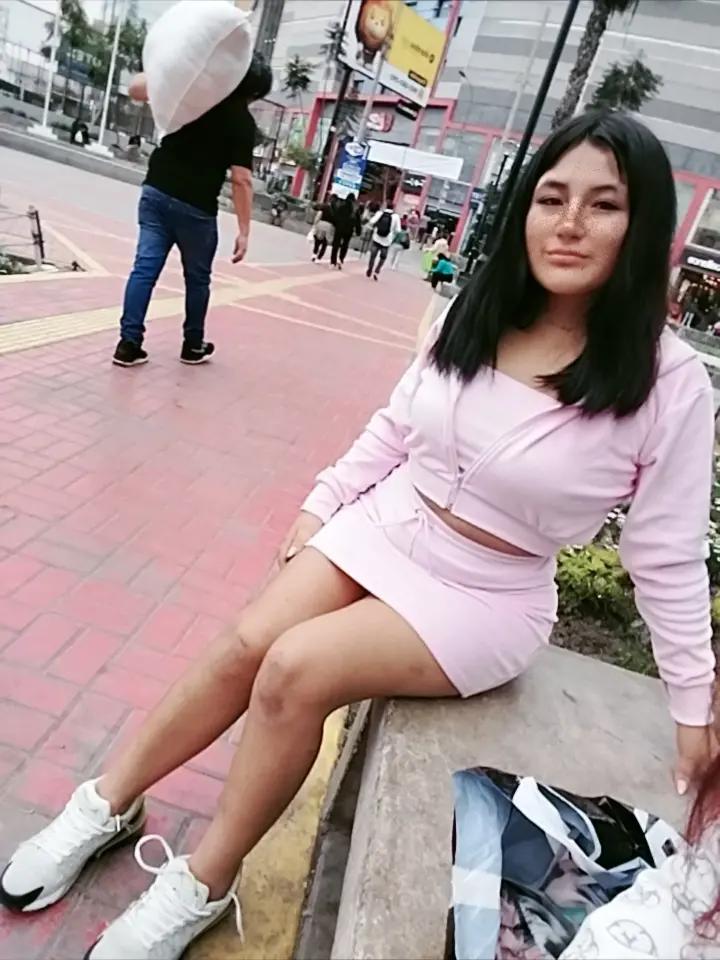 Teen mum Daniela Mucha Quispe, 19, died after a lipo tummy tuck in Peru. Her family alleges medical negligence after she suffered days of pain before cardiac arrest.