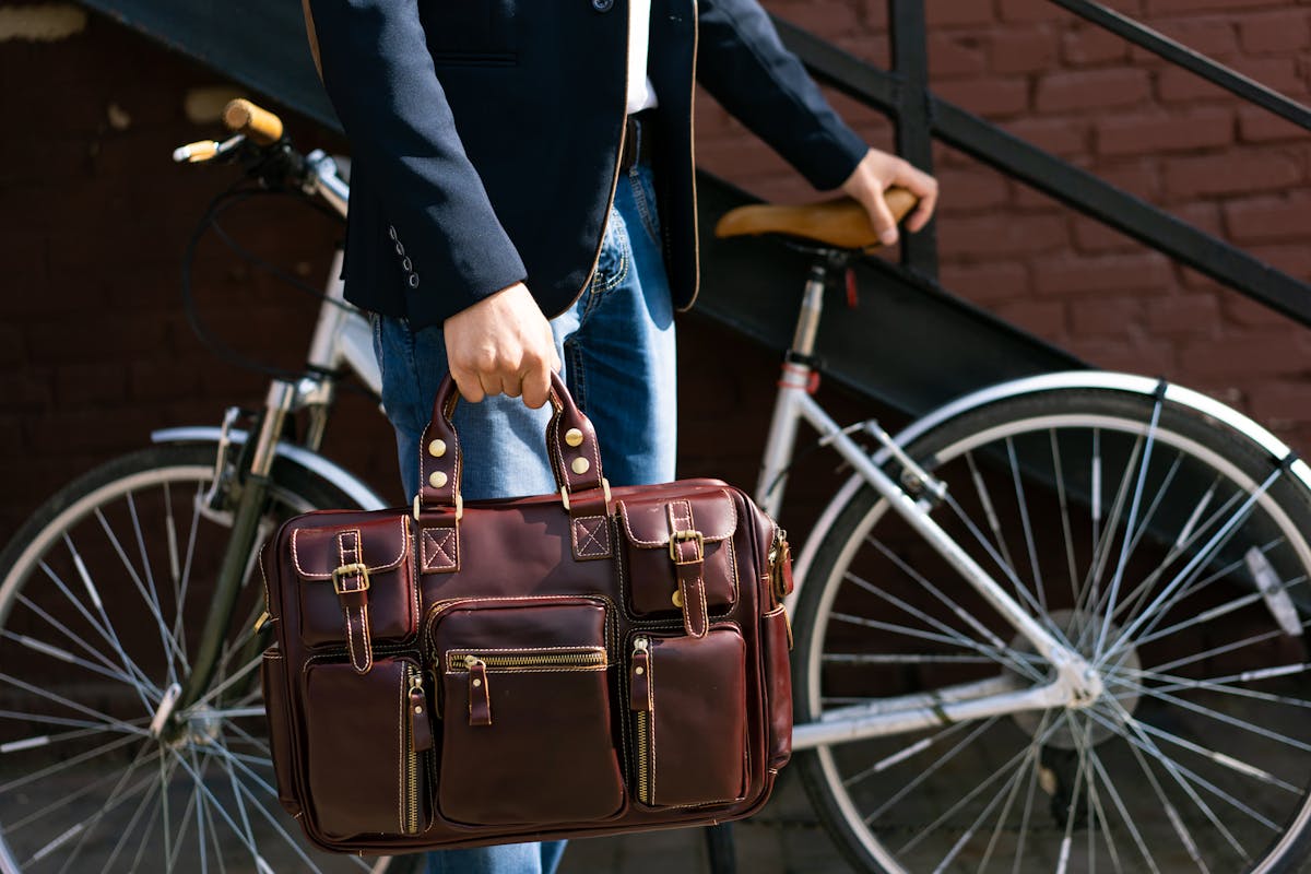 Discover how to make your business more sustainable in 2025 with green buildings, renewable energy, paperless operations, and eco-friendly commuting strategies.