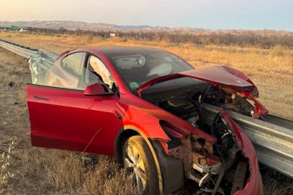 A 23-year-old driver survived with minor injuries after his Tesla, on cruise control, crashed into a guardrail on I-5 in California - front end destroyed in the smash.