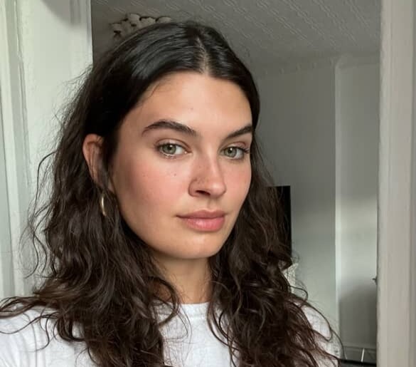 After predicting her father's death through spiritual "downloads," Alysa Conger embraced her psychic abilities. Now a medium, she helps others connect with lost loved ones.