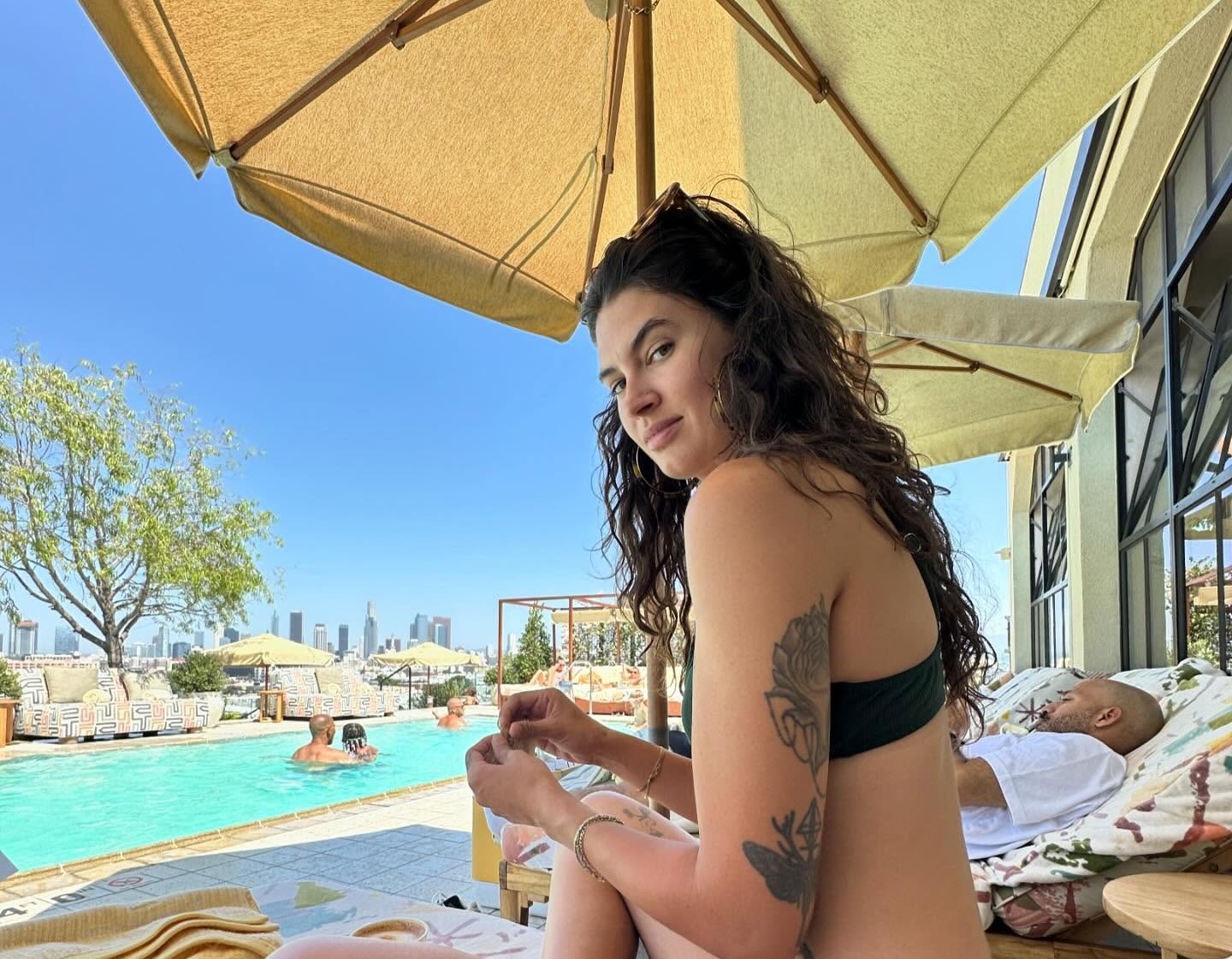 After predicting her father's death through spiritual "downloads," Alysa Conger embraced her psychic abilities. Now a medium, she helps others connect with lost loved ones.