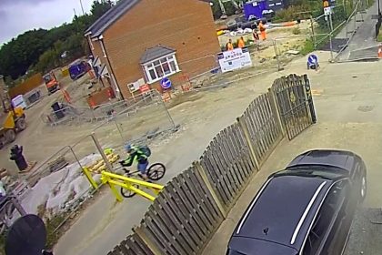 Cyclist crashes into bright yellow barrier in Sheffield leaving him doubled over in pain - locals say it’s not the first time riders have been caught out by the gate.