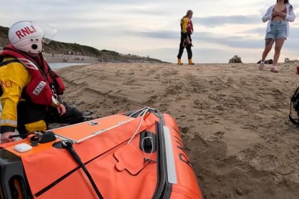 Mum and children rescued after fast rising tide cuts them off at Ogmore River mouth in Wales - RNLI lifeboats save 12 people in dramatic beach rescue mission.