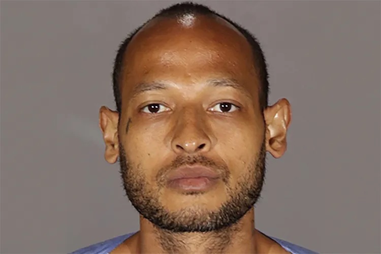 ‘Butt-sniffing bandit’ arrested again in California - Calese Carron Crowder caught allegedly smelling a woman at Walgreens weeks after previous bizarre offence.