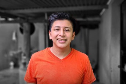 Honduran footballer Alfredo David Cristobal dies aged 25 after being electrocuted while setting up internet cables - teammates honored him with a touching final tribute.