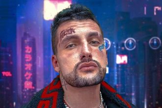 LX Xander, once branded a school “loser,” now lives in LA with seven girlfriends and seeks an eighth, crediting confidence and self-belief for his irresistible persona.