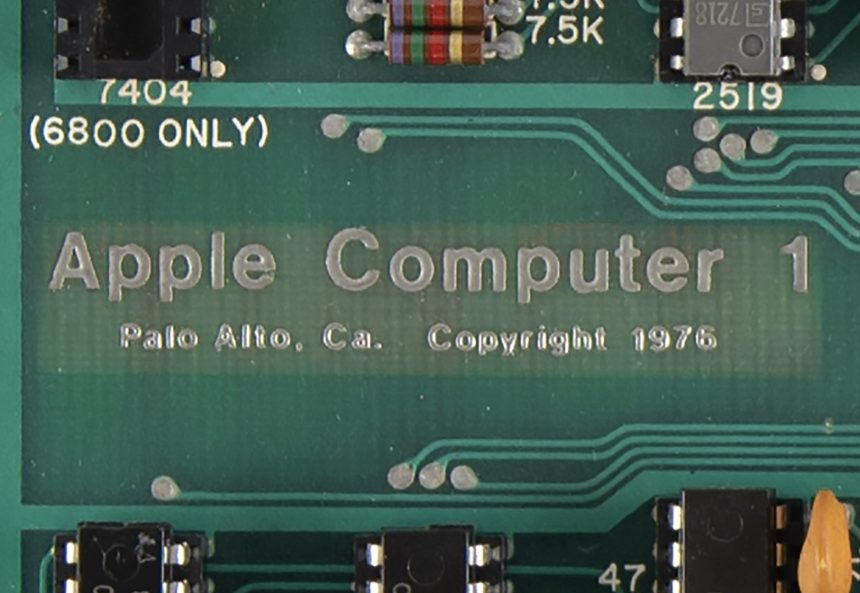 Original Apple Computer, an Oscar and letters from some of history’s ...