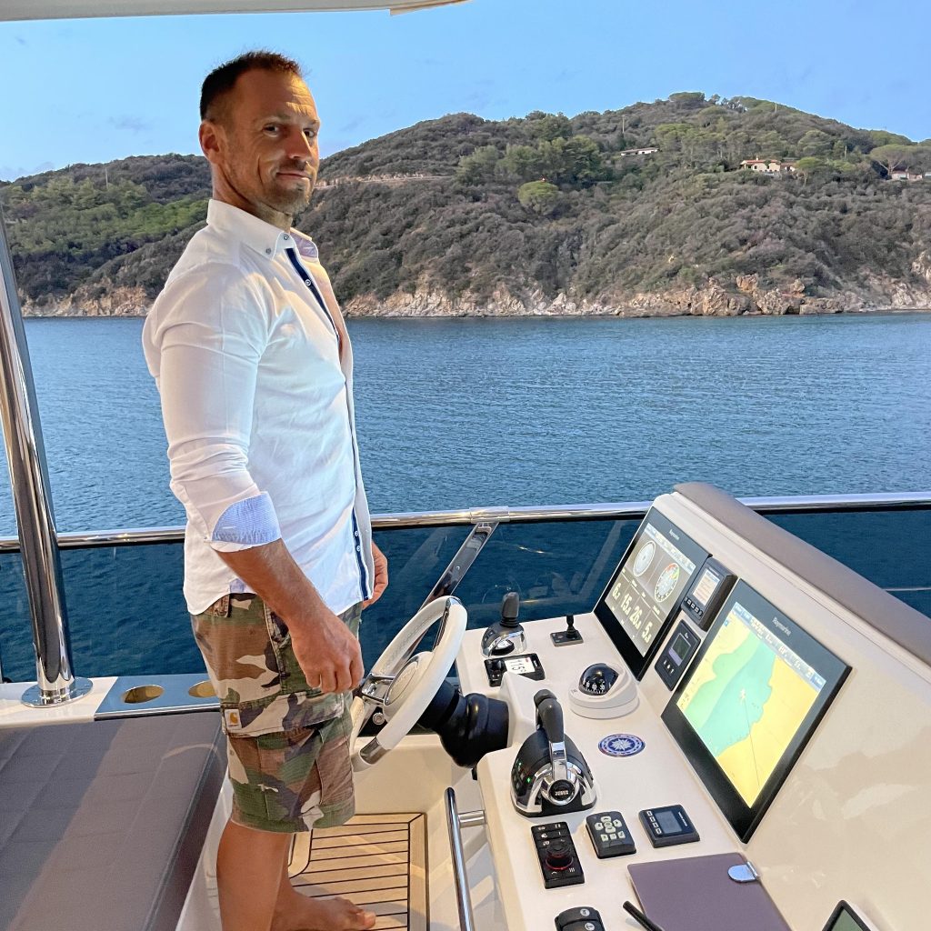 Skydiving pro Sandro Bigozzi, 49, died after his parachute failed during a 1,500 metre jump near Rome - the dad of two had completed over 5,600 skydives worldwide.