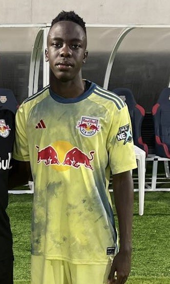 Rising football star Éder Smic Valencia, 16, has died in a car crash in Colombia - the striker was set to sign with New York Red Bulls and play for Colombia’s U-17 team.