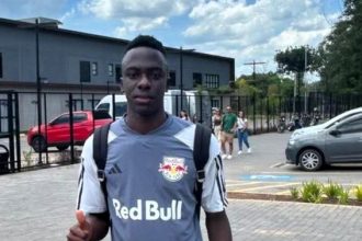 Rising football star Éder Smic Valencia, 16, has died in a car crash in Colombia - the striker was set to sign with New York Red Bulls and play for Colombia’s U-17 team.
