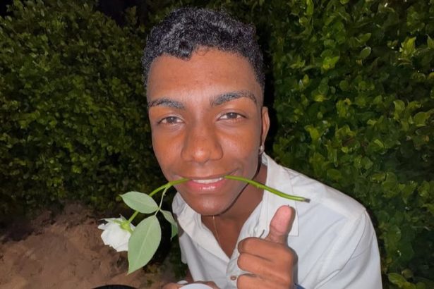 Comedy influencer Alex Luan dos Santos Pereira, 20, known as Valioso, has died after crashing his car into a tree near a cemetery in Jacobina, Brazil. The TikTok star, loved for his humour, leaves behind a baby daughter.