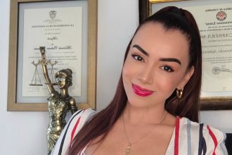 A Colombian judge with 530k TikTok followers is under investigation over allegedly suggestive dance videos but she vows to fight back saying it violates her freedom of expression.