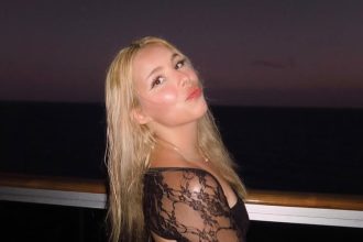 A 19-year-old from Miami was left in pain after lip fillers left her unable to eat. Nikki Pindor shared her swollen pout online, warning others to hydrate and push through recovery.