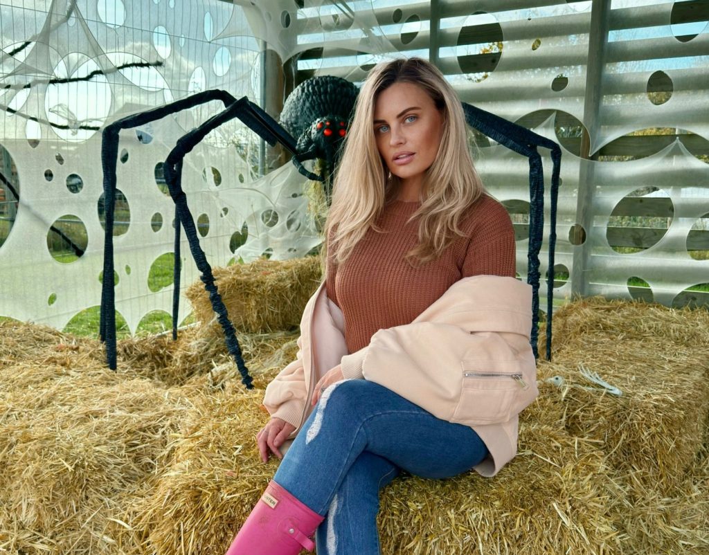 A mum is spending £7000 on a wild Halloween bash with fire breathers and dancers saying she wants to piss off her neighbours and doesn’t care if they hate her party.