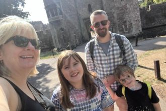 L-R Kate, Alex, Nick and William with his family after surgery.