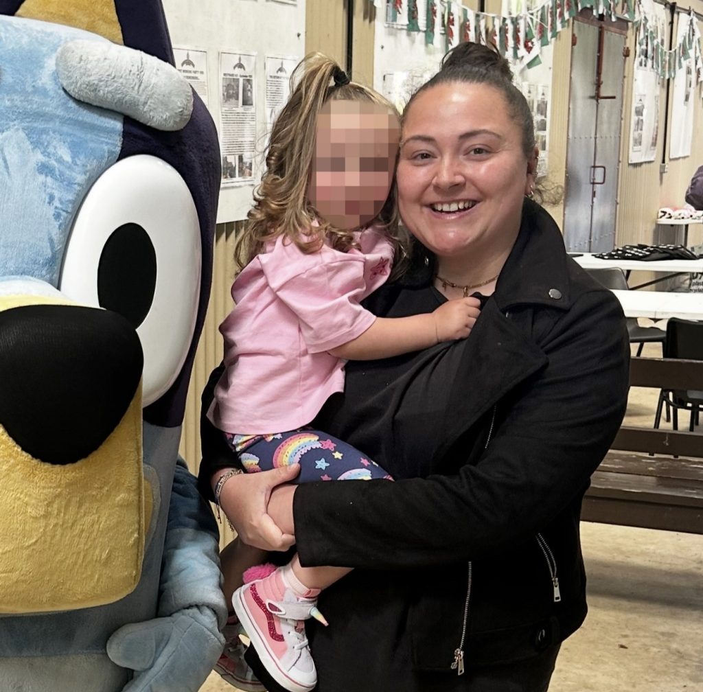 Charmaine Hines with her kid before taking weight loss jabs