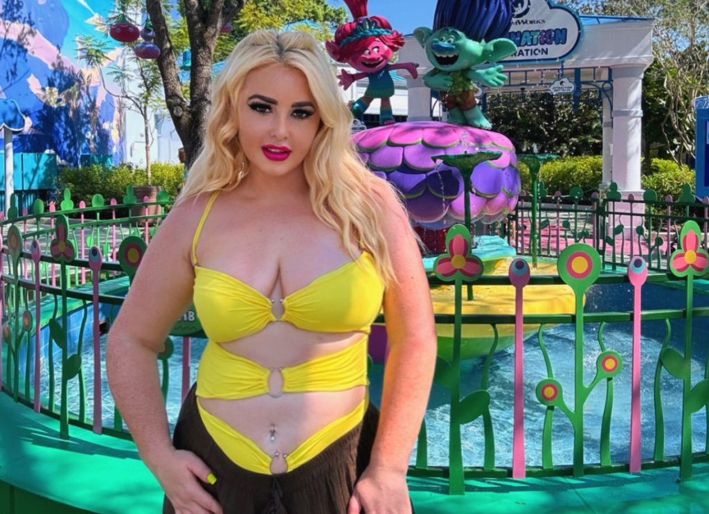 Influencer Jodie Weston faces backlash after revealing she’s spending £15,000 on her toddler this Christmas - while men flood her DMs asking if she’s single.