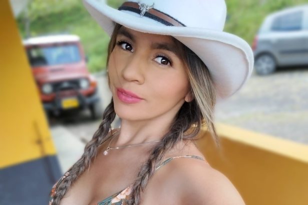 Singer Mayerly Díaz died suddenly after a suspected complication from a cosmetic procedure leaving two children behind as authorities investigate the tragic loss of the Voice of Quipile.