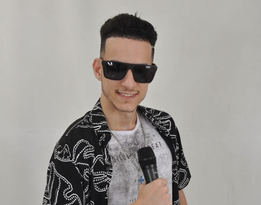 Singer and his father killed in a motorbike crash hours before his wedding as a hit and run driver flees leaving a community grieving the heartbreaking loss in Brazil.