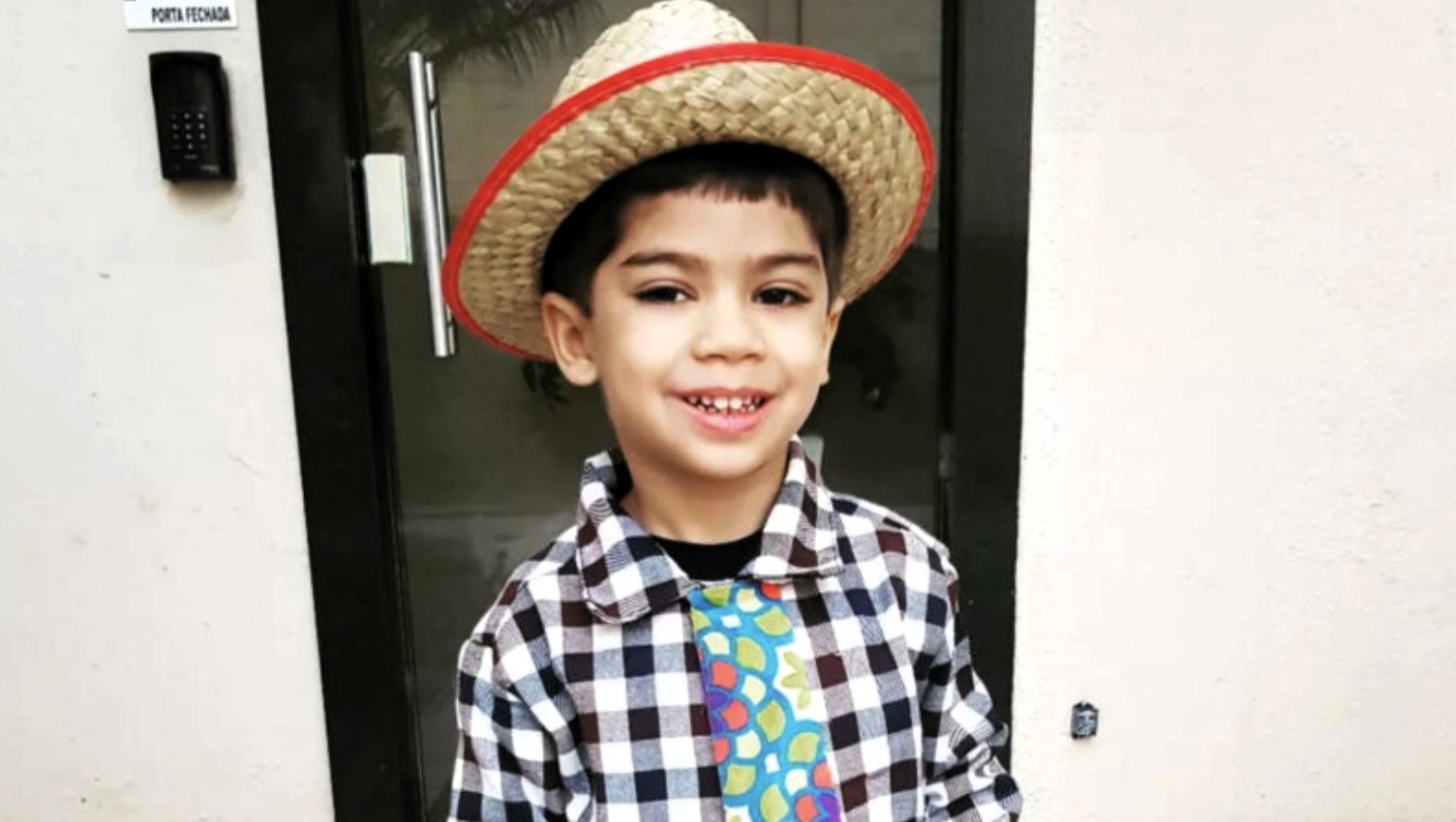 Six year old Benicio dies in Brazil after allegedly receiving an adrenaline dose meant for heart attack patients prompting hospital suspensions and investigations as his parents seek justice.