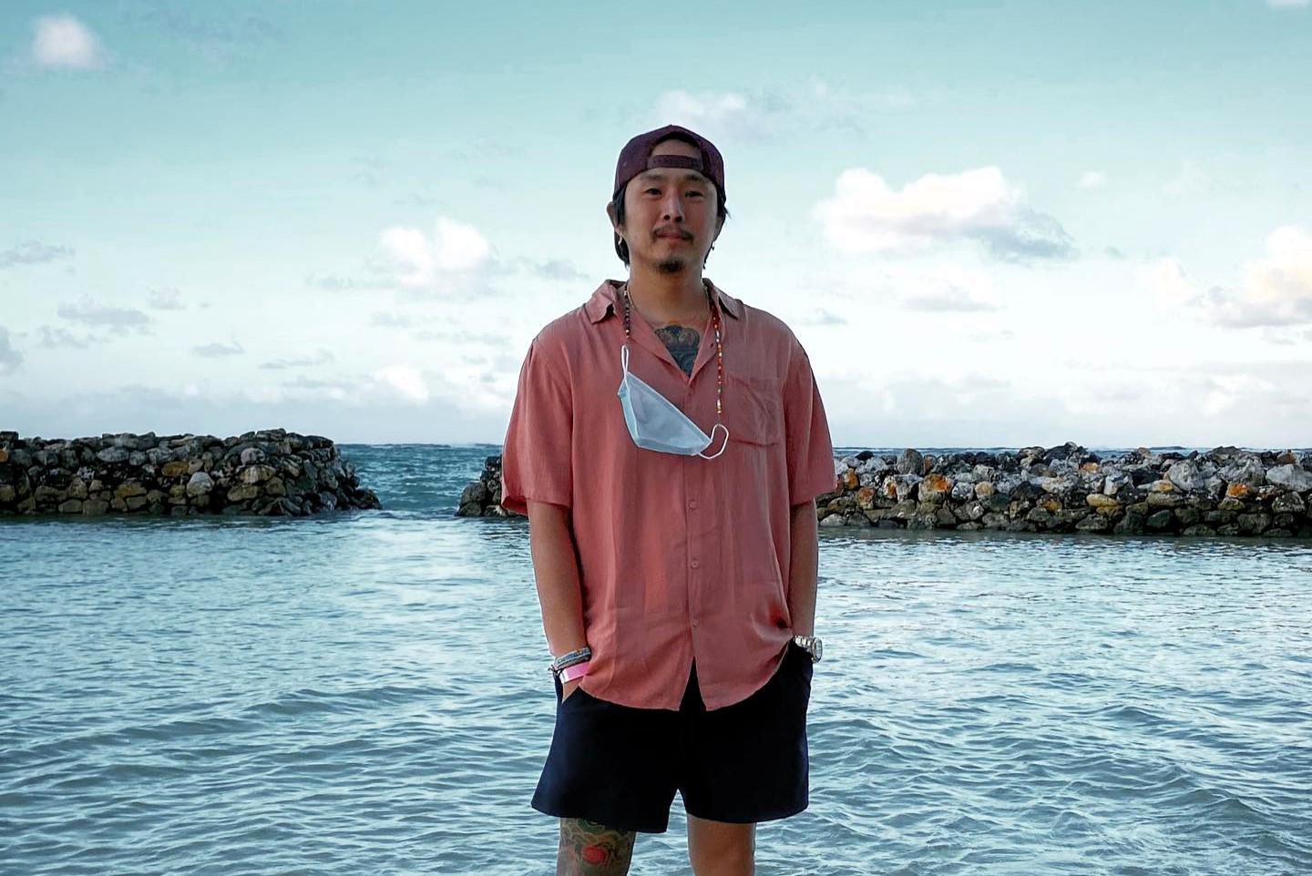 Twilight actor Justin Chon says seeing Robert Pattinson and Kristen Stewart mobbed by fans made him reject fame choosing instead to focus on meaningful filmmaking and a life away from the spotlight.