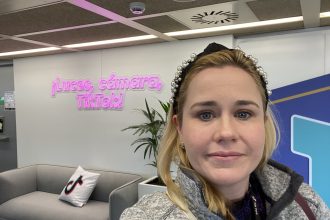 Woman struck by rare ‘thunderclap’ headache syndrome rebuilds life after losing her high-flying career. Victoria Harman launches her own fashion brand while managing recovery.