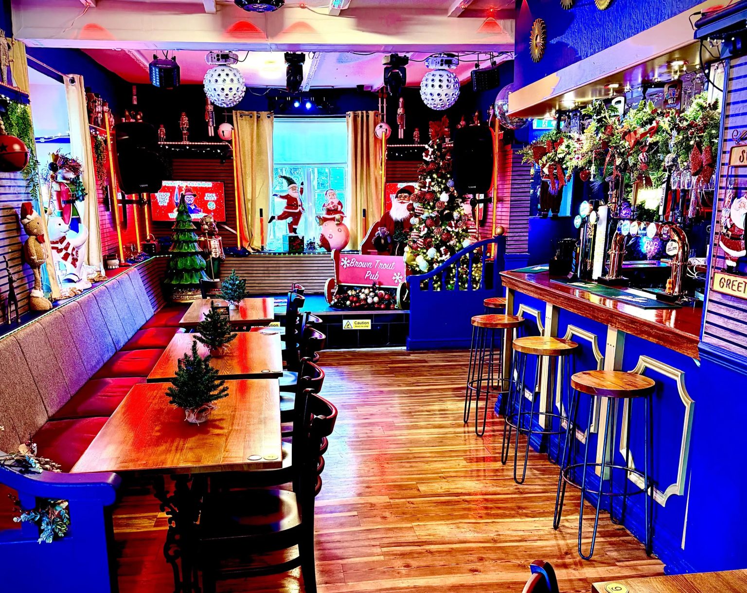 Pub owner spends £7,000 turning his South Wales boozer into a Christmas wonderland with 10,000 lights and 100 nutcrackers as locals joke it’s overboard but he says it’s all for the community.