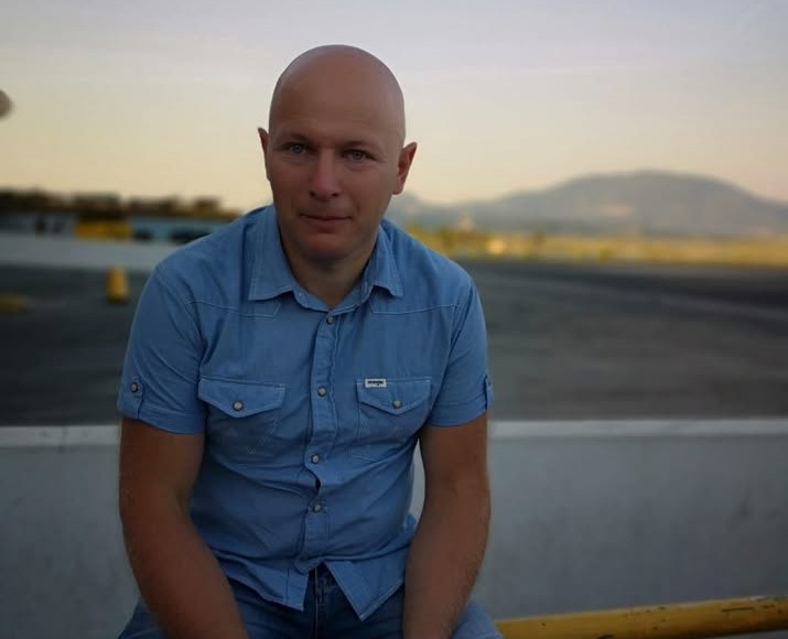 Two entrepreneur brothers killed in helicopter crash in dense fog after their R44 went down near Cierpisz Poland leaving the community shocked as experts investigate weather and aircraft issues.