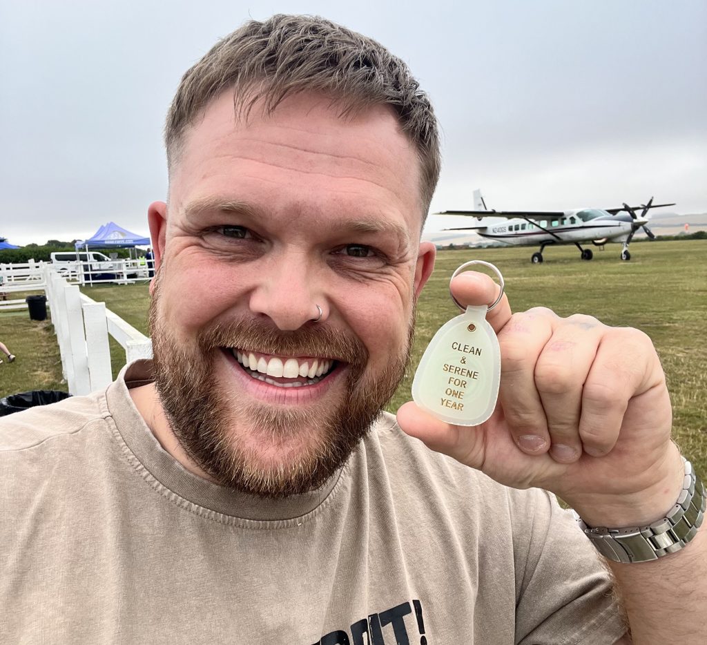 Dad who spent nearly £3,000 monthly on cocaine, booze and gambling for over a decade swapped his addictions for daily ice baths, now one year sober and inspiring thousands online.