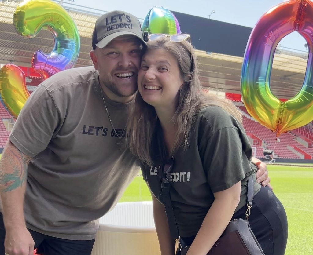 Dad who spent nearly £3,000 monthly on cocaine, booze and gambling for over a decade swapped his addictions for daily ice baths, now one year sober and inspiring thousands online.