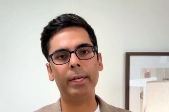 Harvard trained gut doctor reveals four digestion boosting foods kiwi papaya green bananas and guava all packed with enzymes fibre and resistant starch for better gut health.