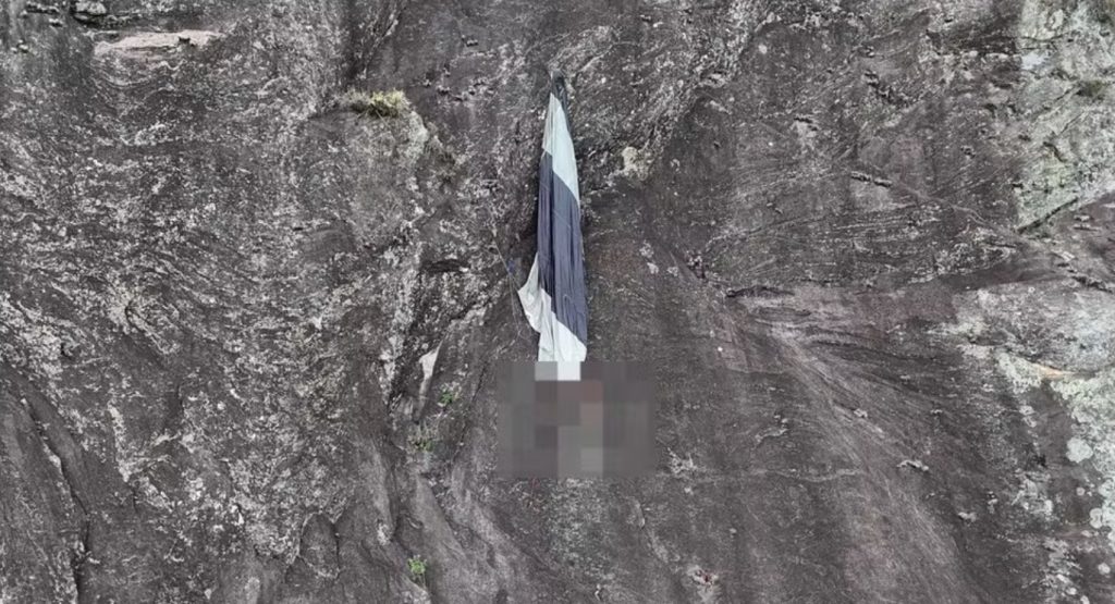 Brazilian BASE jumper Luiz Henrique de Oliveira Schaefer died after equipment failure at prohibited jump site in São Bento do Sapucaí, colliding with multiple rocks while fundraising for back surgery.