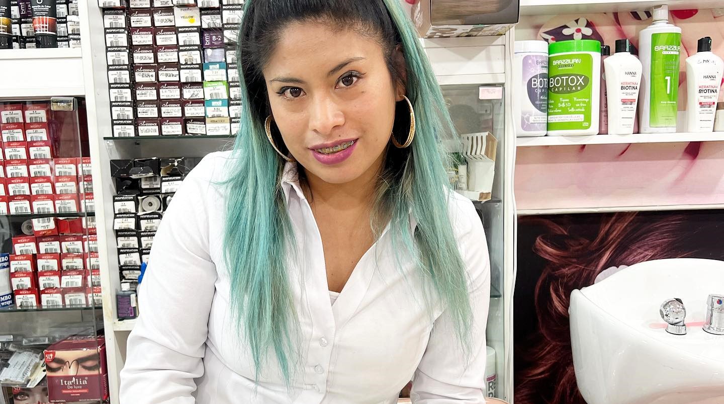 Stylist Mariela Janeth Ruiz Gavilan, 33, dies during liposculpture procedure in Lima, Peru. Family raises concerns about possible medical negligence after operation.