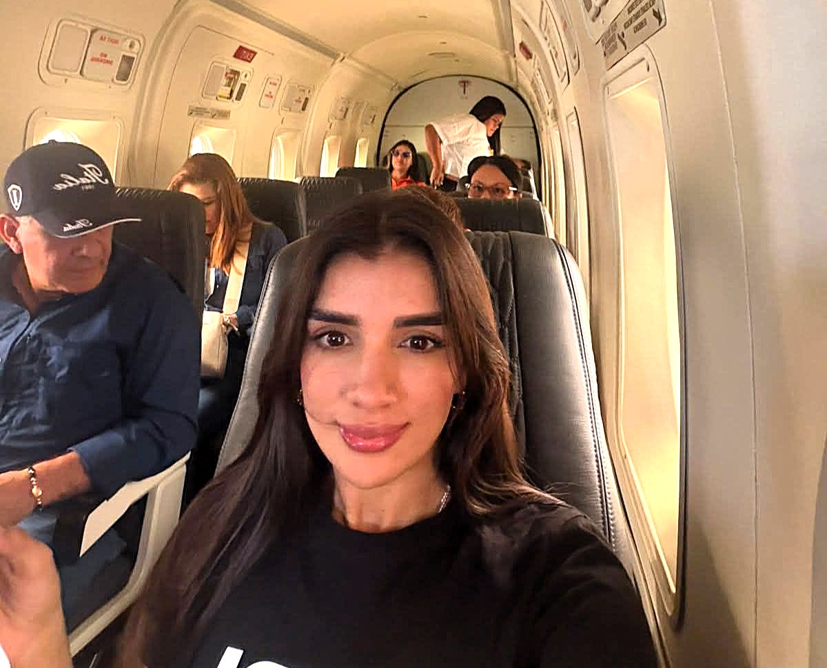 Heartbreaking last selfie emerges from plane that crashed killing all 15 people on board. Beechcraft 1900 lost contact 11 minutes from destination in Colombia.