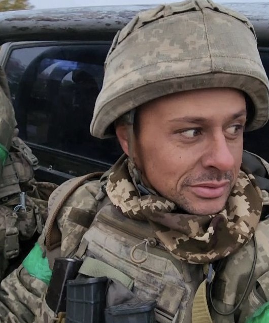 Ukraine war volunteer Thiago Ohlson dies in paragliding accident shortly after returning from front line. The experienced pilot collided with tree in Penha, Brazil.