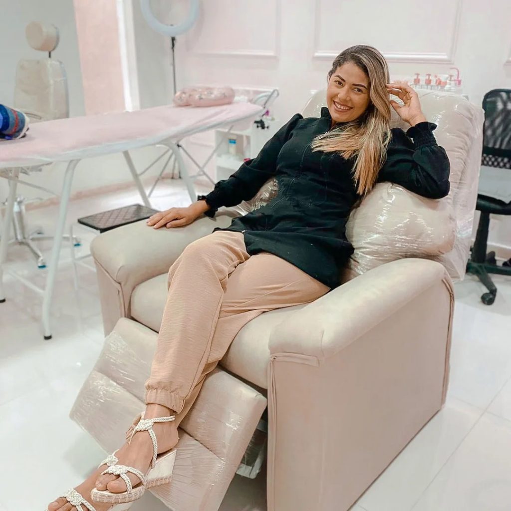 Beauty influencer Karolina Sousa, 31, found stabbed to death in her Brazilian home. Her estranged husband Anderson fled with his belongings and remains on the run.