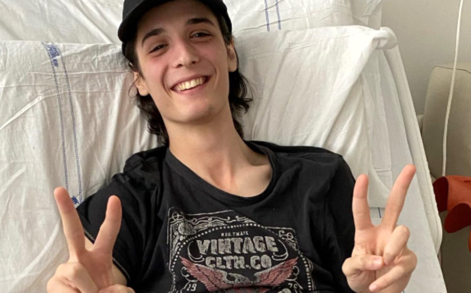 Cancer influencer Damiano Alberti, 23, dies after brave battle with malignant leg tumor. Italian shared his treatment journey with thousands after 2023 diagnosis.