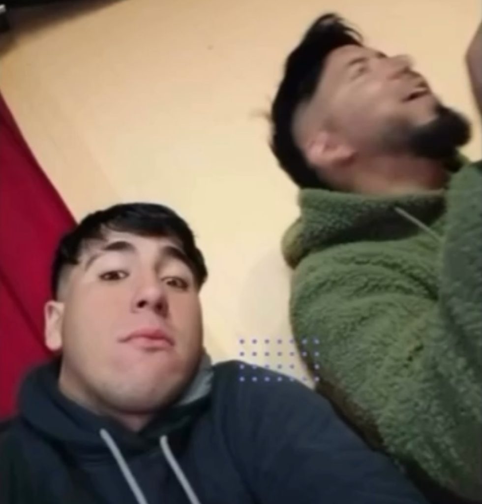 Footballer Matías Uribe Nova, 22, dies from rodent-borne hantavirus after helping wildfire victims in Chile. First regional case this year. Cardiac arrest at hospital.