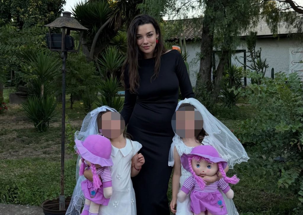 Soap star Catalina Castelblanco and her 52-year-old mum had babies weeks apart. Five-year-old girls Nicoletta and Bruna are now being raised together like sisters.