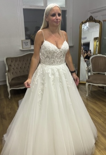 A British dad had his eyeball removed after a stranger's fingernail slashed his eye during a pool volleyball game on a family holiday in Mexico - leaving him blind in one eye.