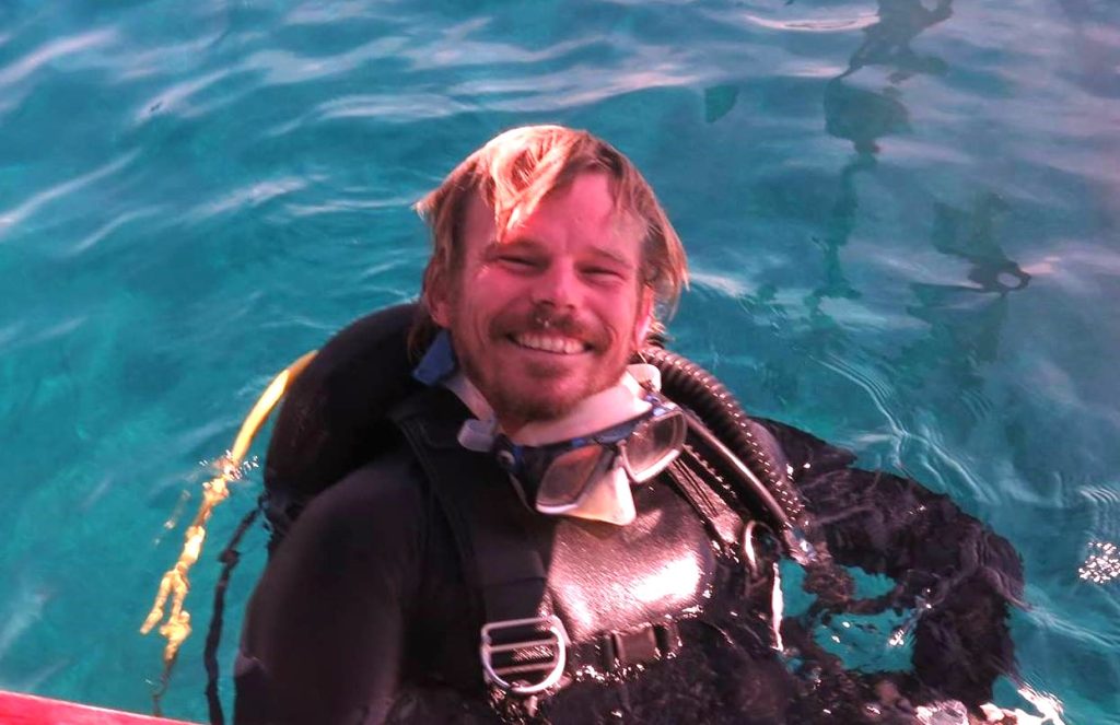 A British diver dies after a solo dive in Indonesia turns fatal when powerful riptides drag him under sparking major search and highlighting dangers of the Throughflow.
