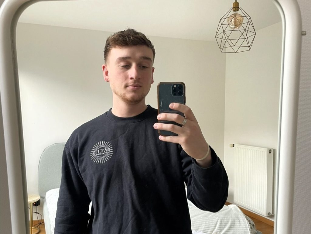 British milkman Jack Welch receives hundreds of filthy DMs from older women monthly after one viral TikTok reply - now dubbed the GILF hunter with 120m views and counting.