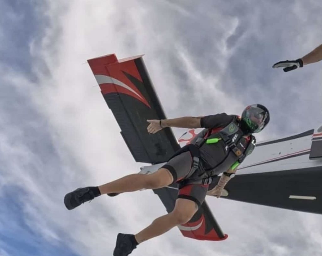 Expert skydiver Simone Bacchiega, 51, dies tragically in Sardinia while testing a new parachute for the first time. A sudden turn at 130ft cost him his life. Full story.