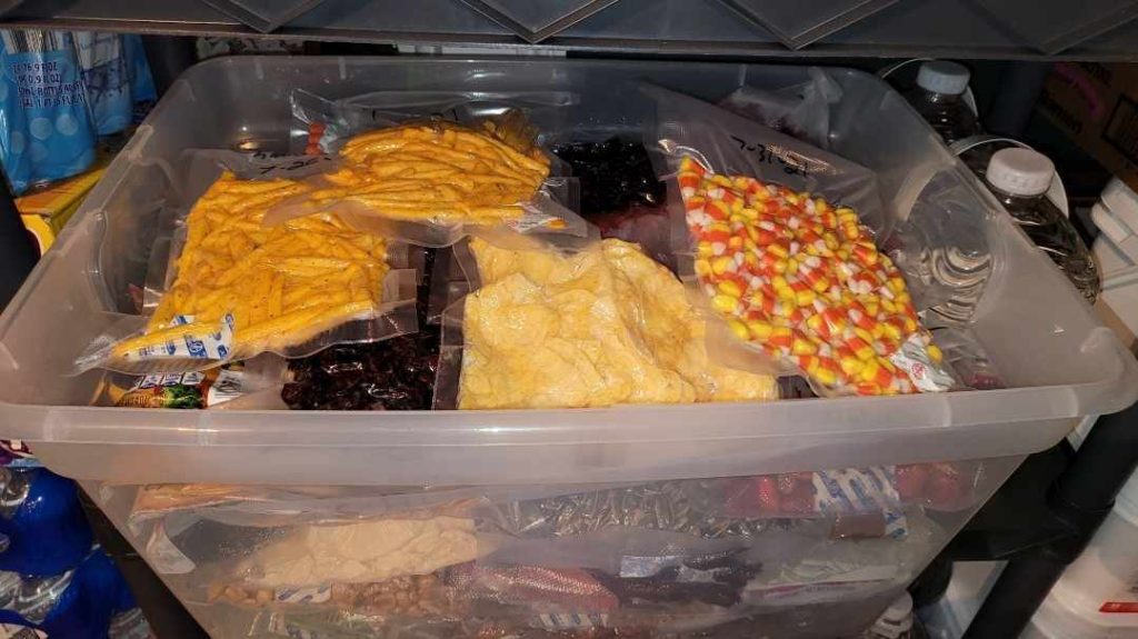 Doomsday prepper Rowan MacKenzie urges Americans to pull cash from banks, pack go bags and secure documents as the US-Iran war escalates into its 11th day of conflict.