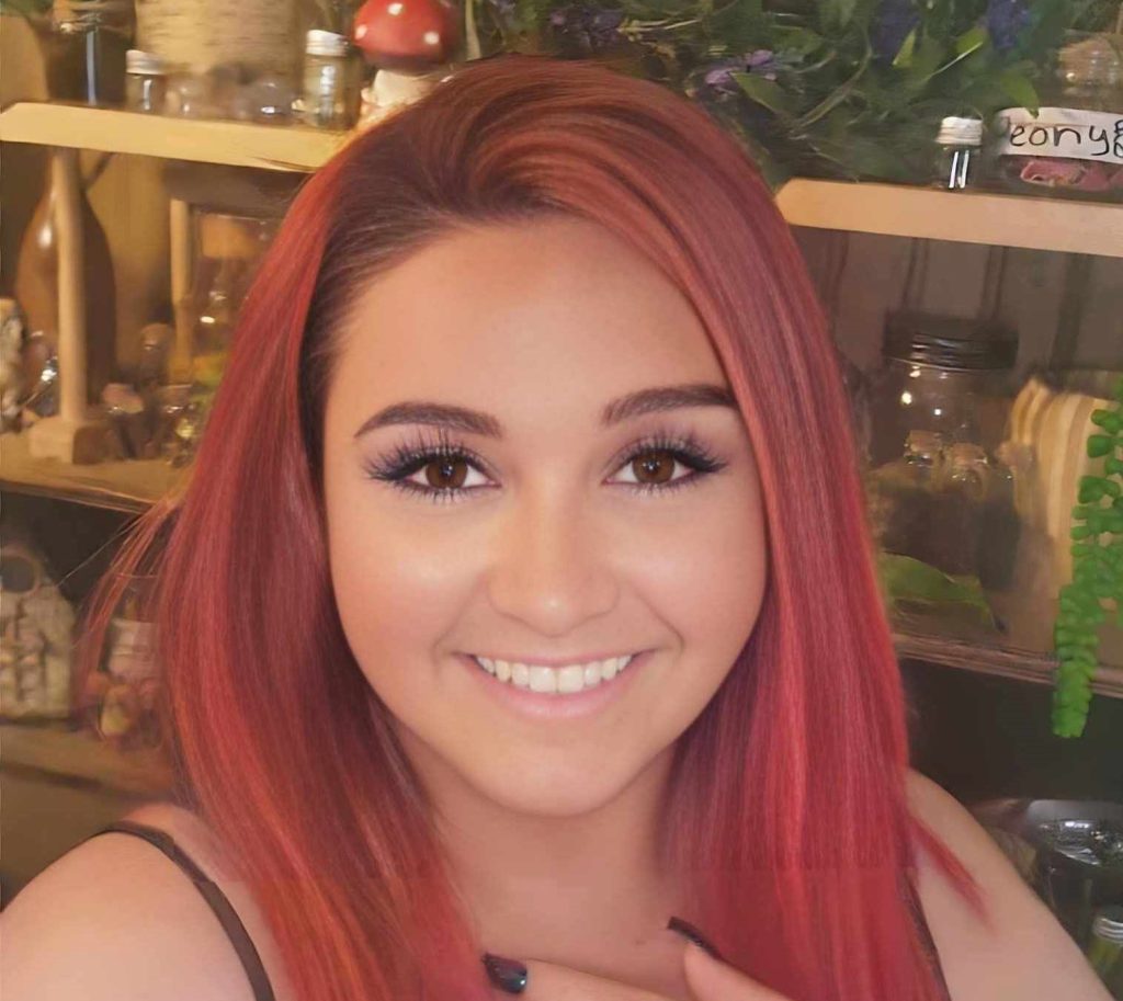 Doomsday prepper Rowan MacKenzie urges Americans to pull cash from banks, pack go bags and secure documents as the US-Iran war escalates into its 11th day of conflict.