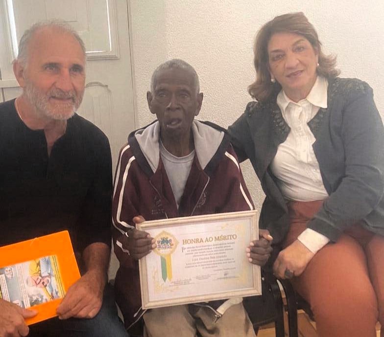 A 118-year-old Brazilian ex-farmer could be the world's oldest living person - he takes no medication and has never fallen ill during decades in his care home.